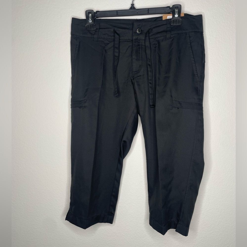 Magellan Women’s Outdoors Black Cargo Pants